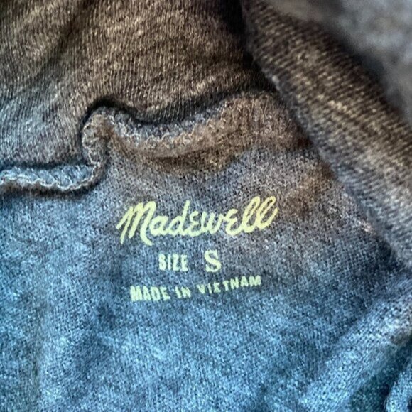 TURTLE NECK GREY - Picture 3 of 3